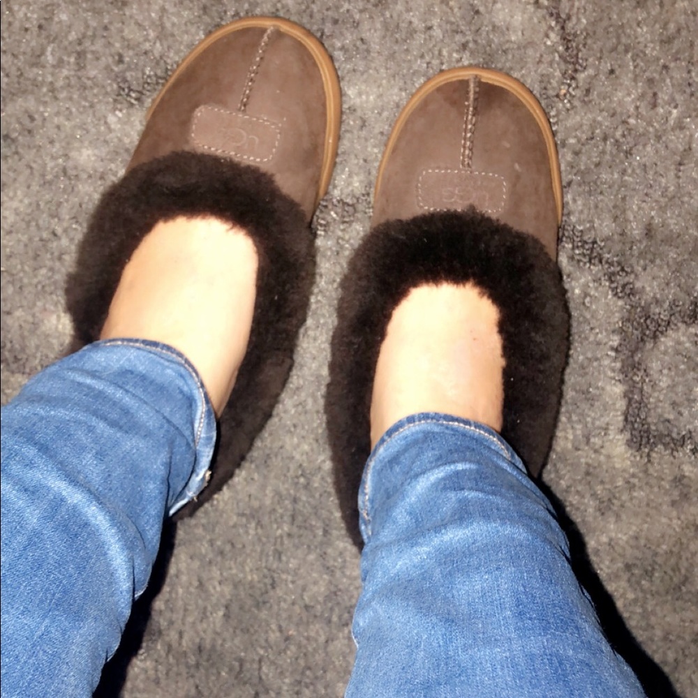 Size 8 Ugg’s slippers